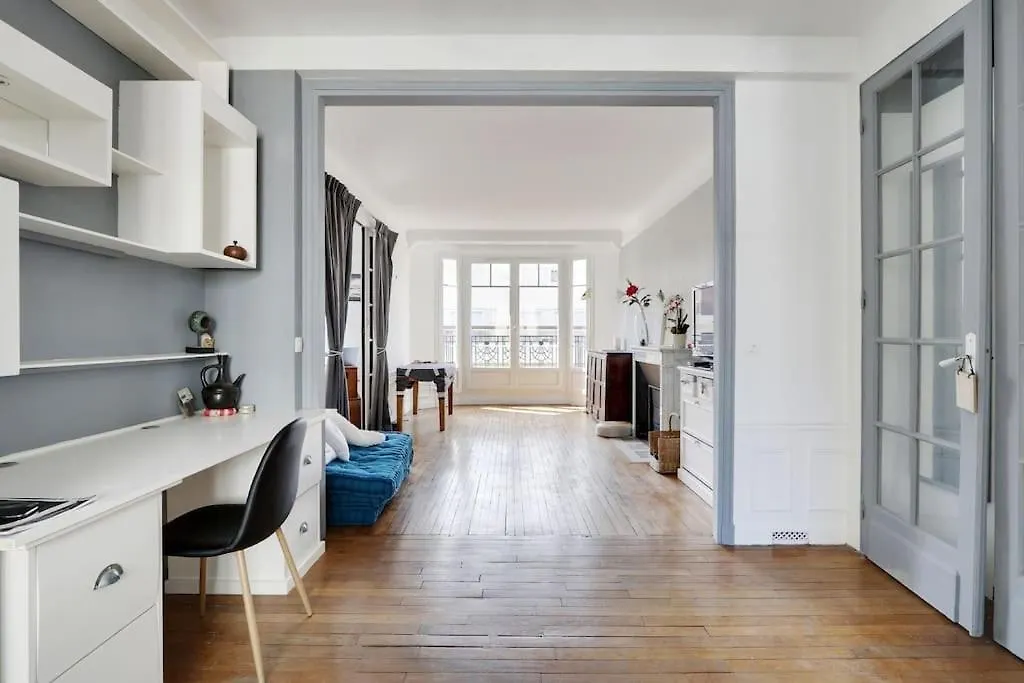 Bel 96m2 16eme Апартаменты *